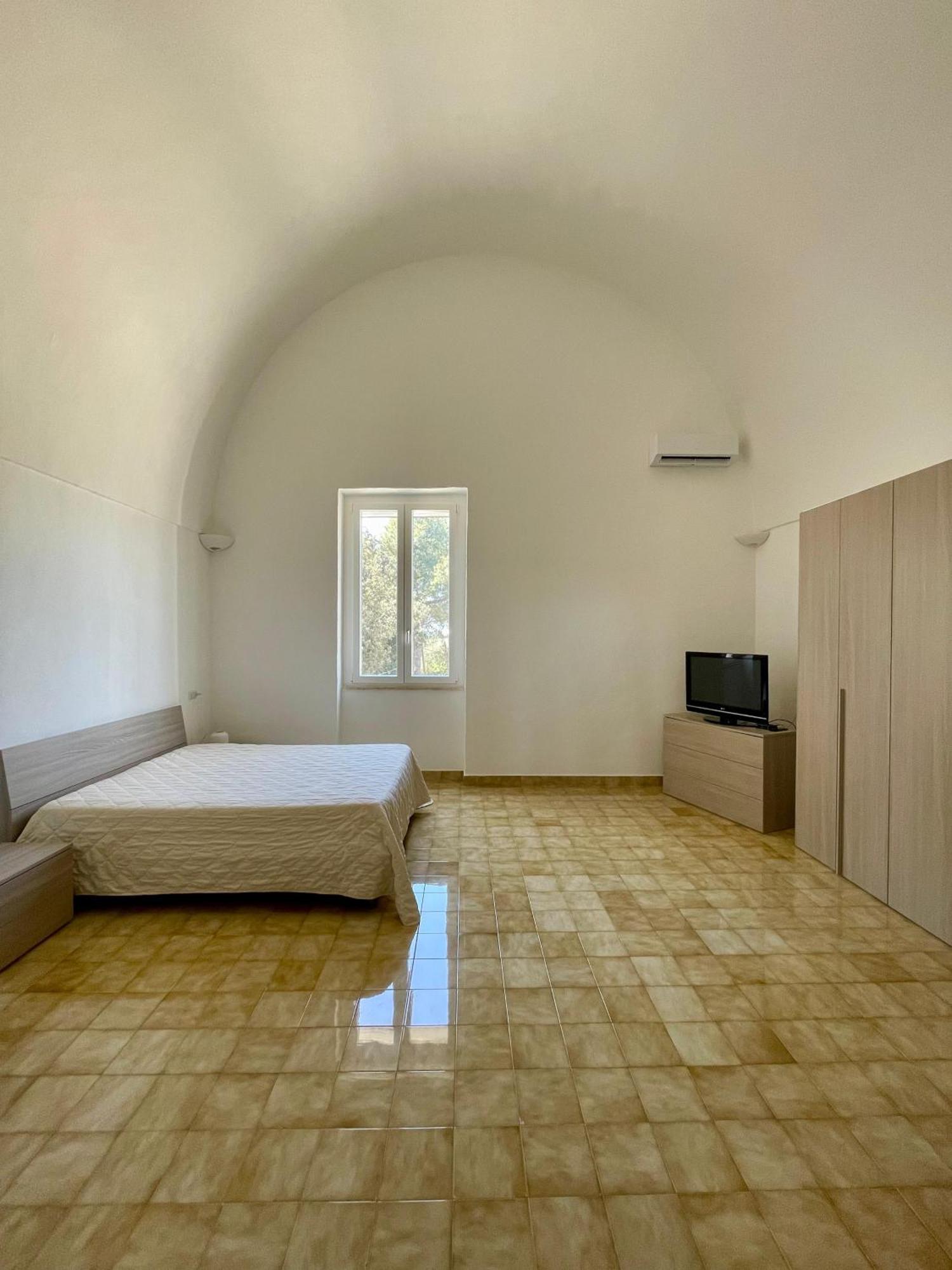 Casa Vacanze La Colombaia ซันตีซิโดโร ภายนอก รูปภาพ